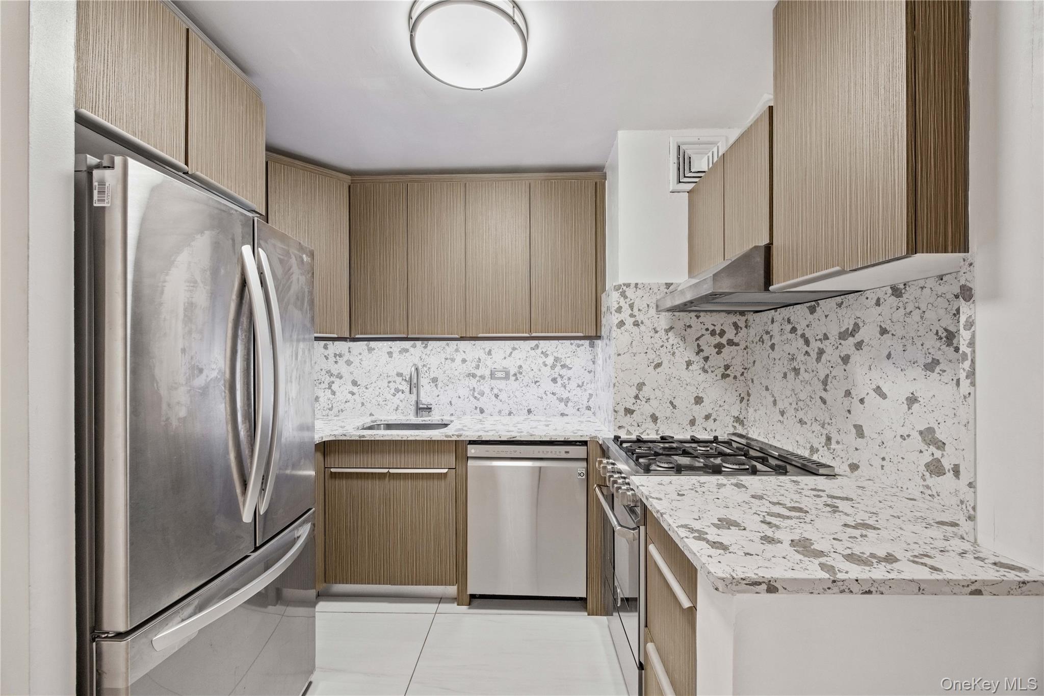 220 Manhattan Avenue Unit 2N, Manhattan NY 10025