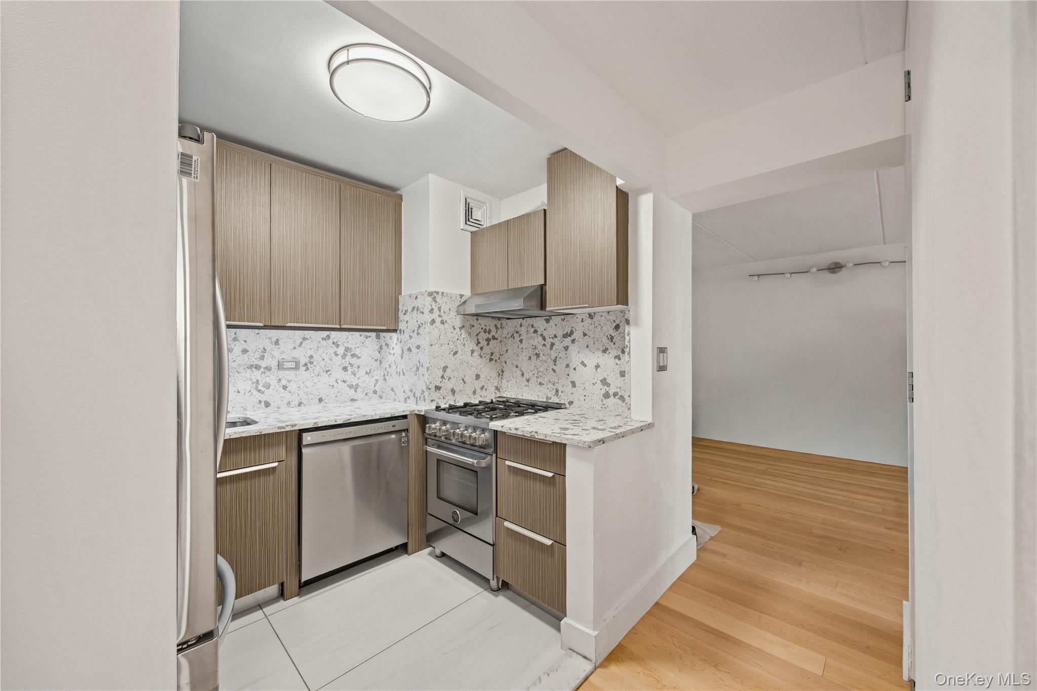 220 Manhattan Avenue Unit 2N, Manhattan NY 10025