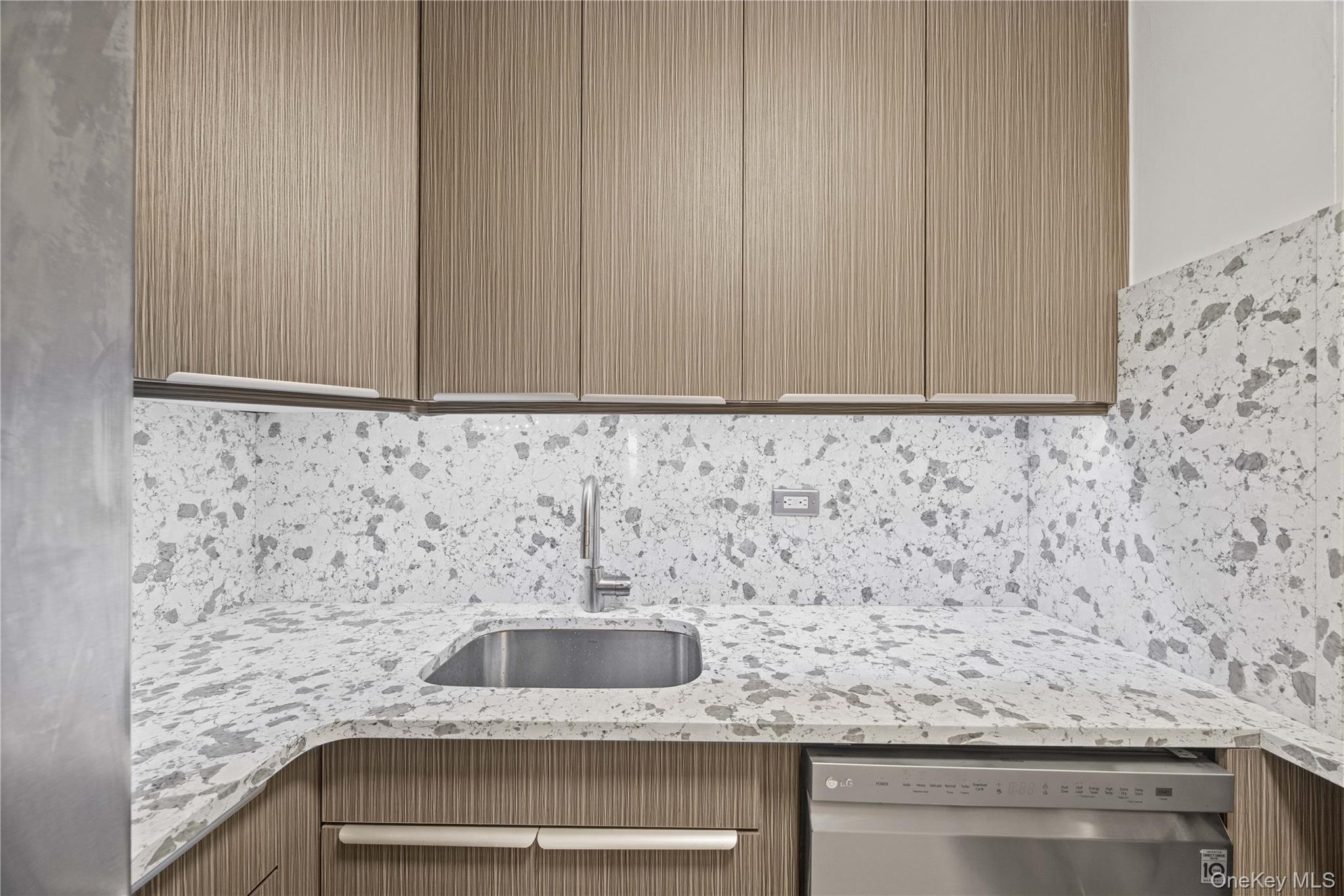 220 Manhattan Avenue Unit 2N, Manhattan NY 10025