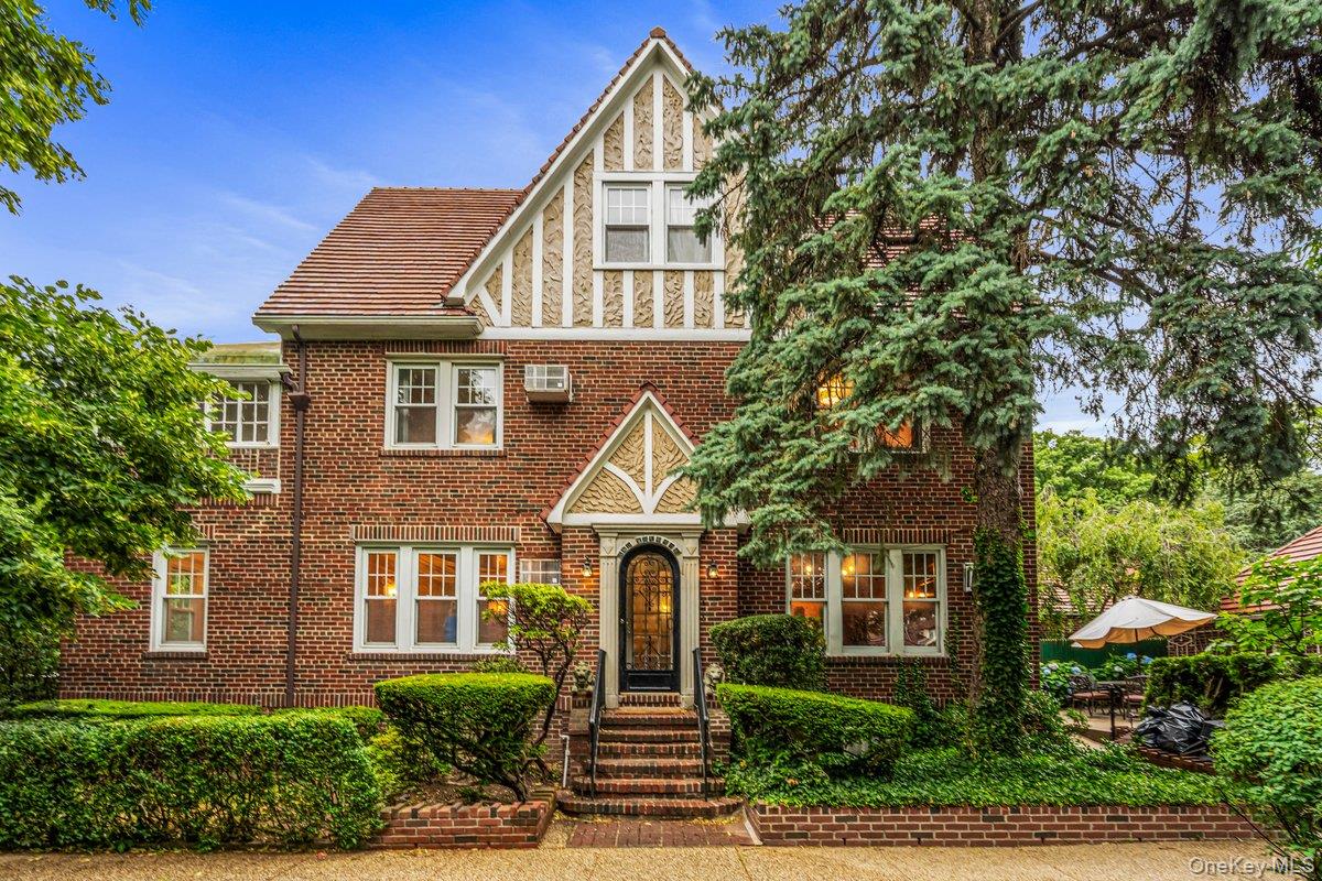 102-02 Ascan Avenue, Forest Hills NY 11375