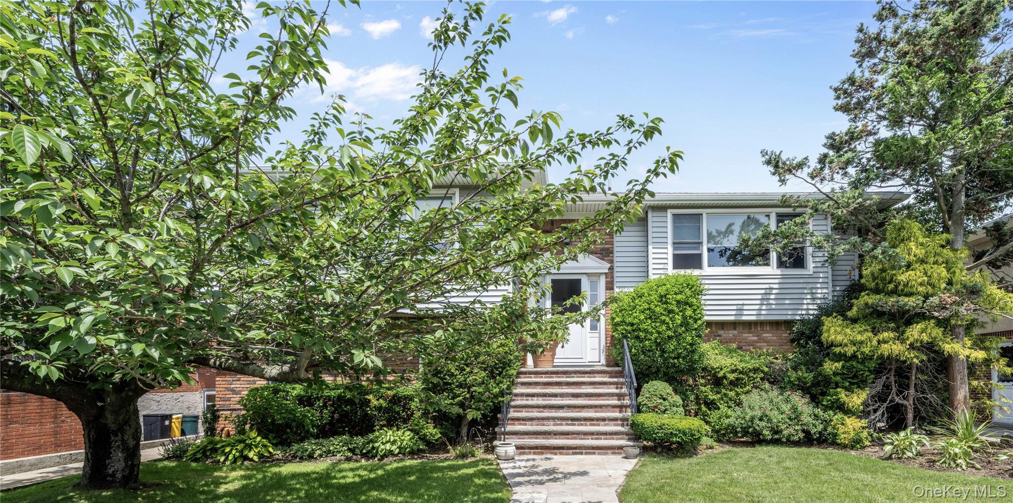 240 Pearl Street, Lawrence NY 11559