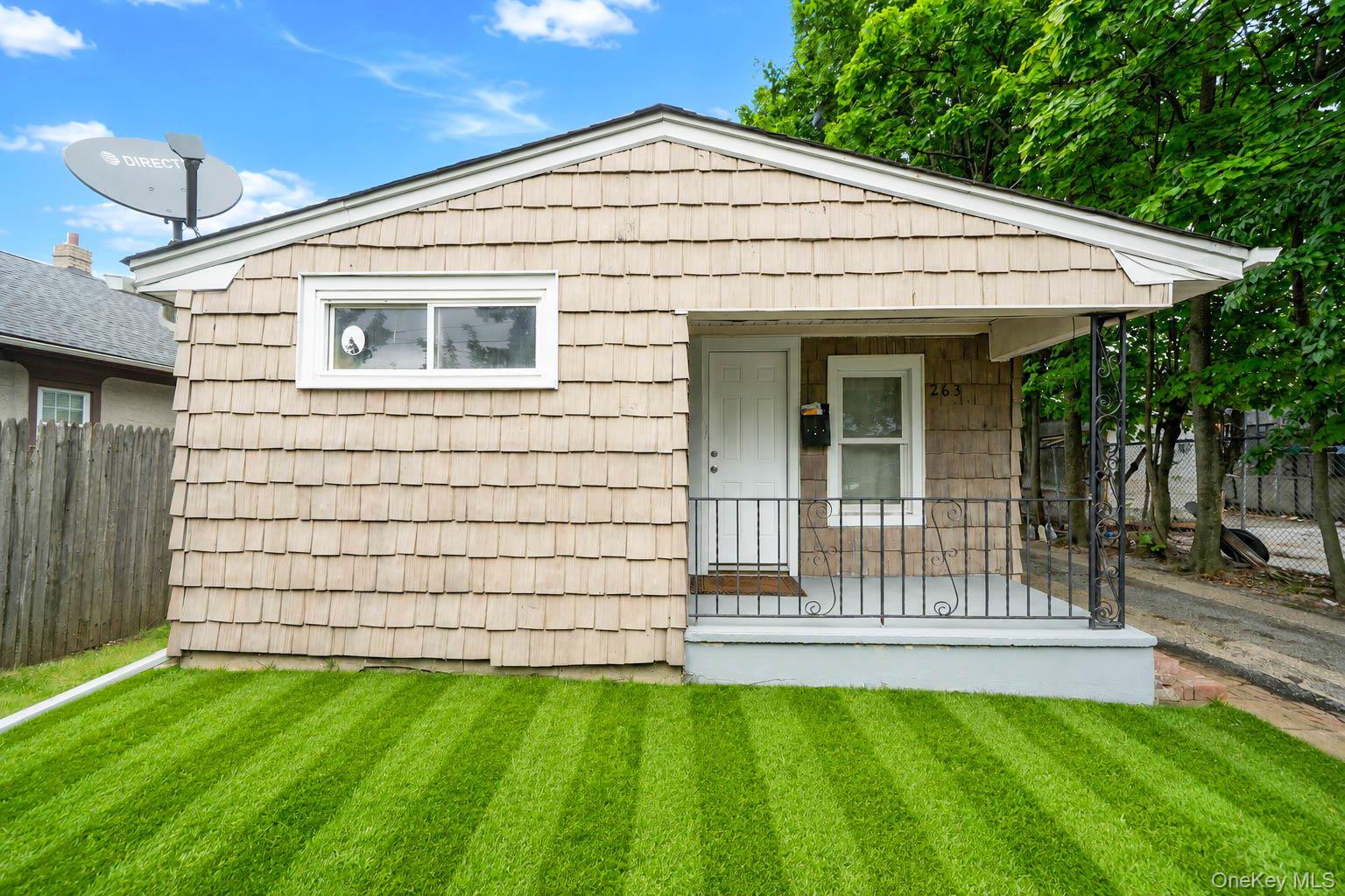 263 Valcour Avenue, Uniondale NY 11553