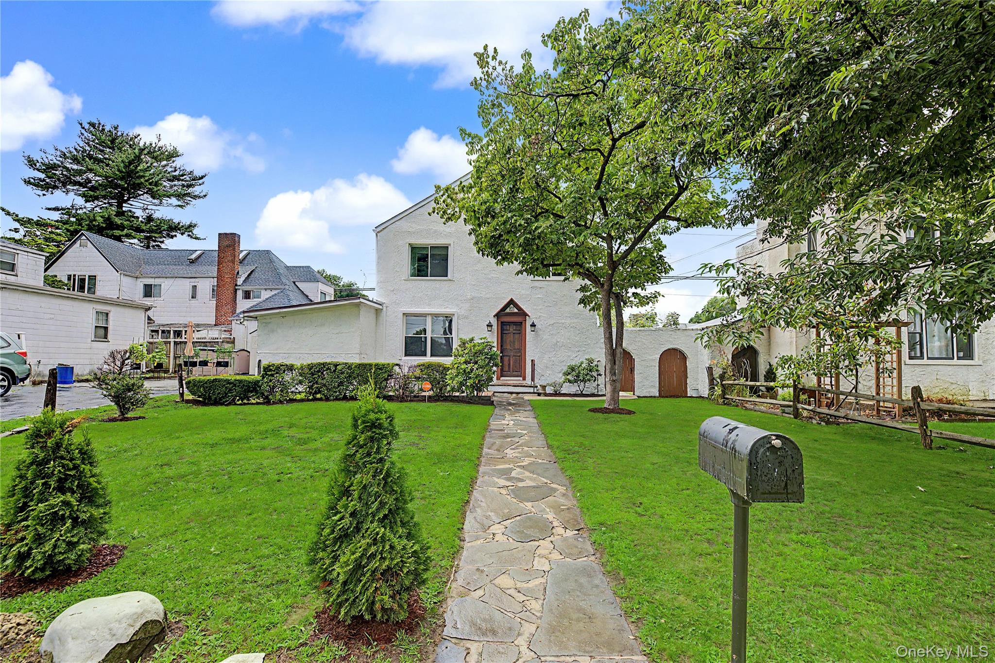 25 Longmeadow Road, Yonkers NY 10704