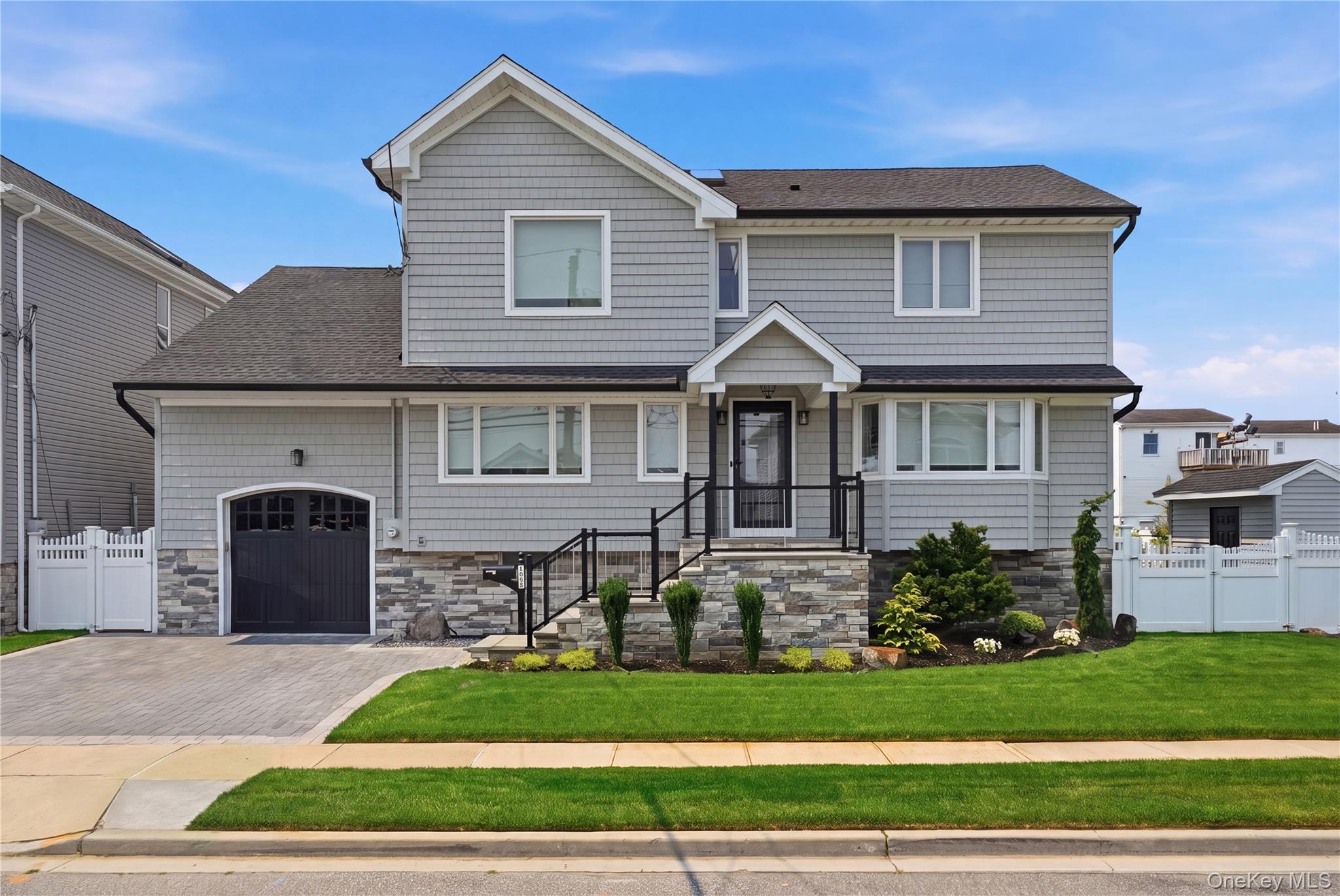 905 S 6th Street, Lindenhurst NY 11757