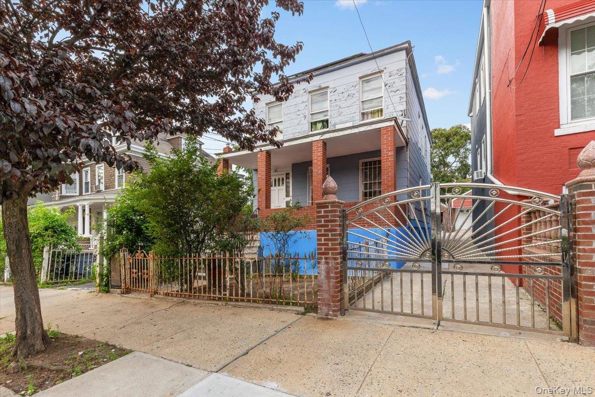 849 E 219th Street, Bronx NY 10467