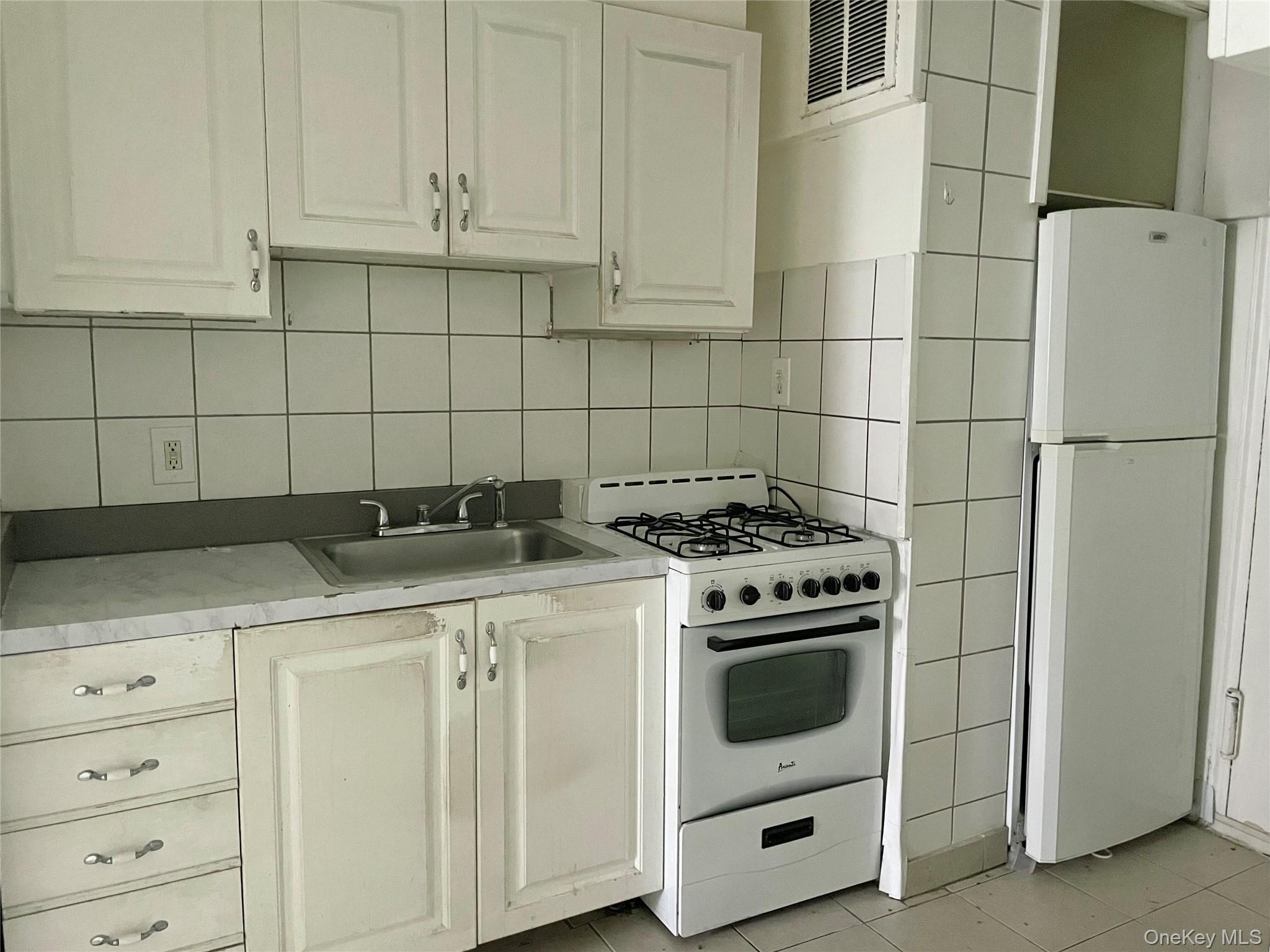 65-15 Yellowstone Boulevard Unit 2C, Forest Hills NY 11375