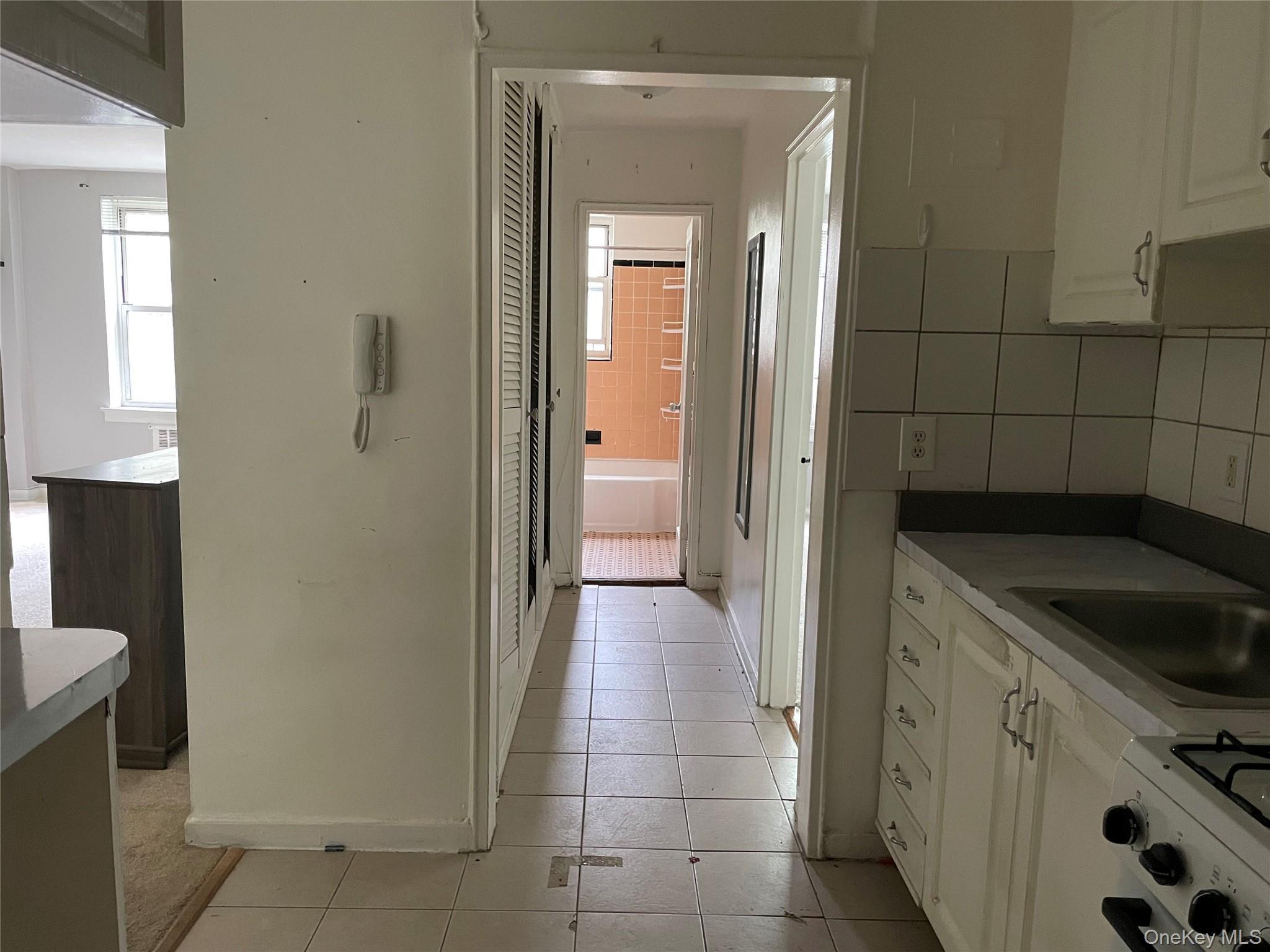 65-15 Yellowstone Boulevard Unit 2C, Forest Hills NY 11375