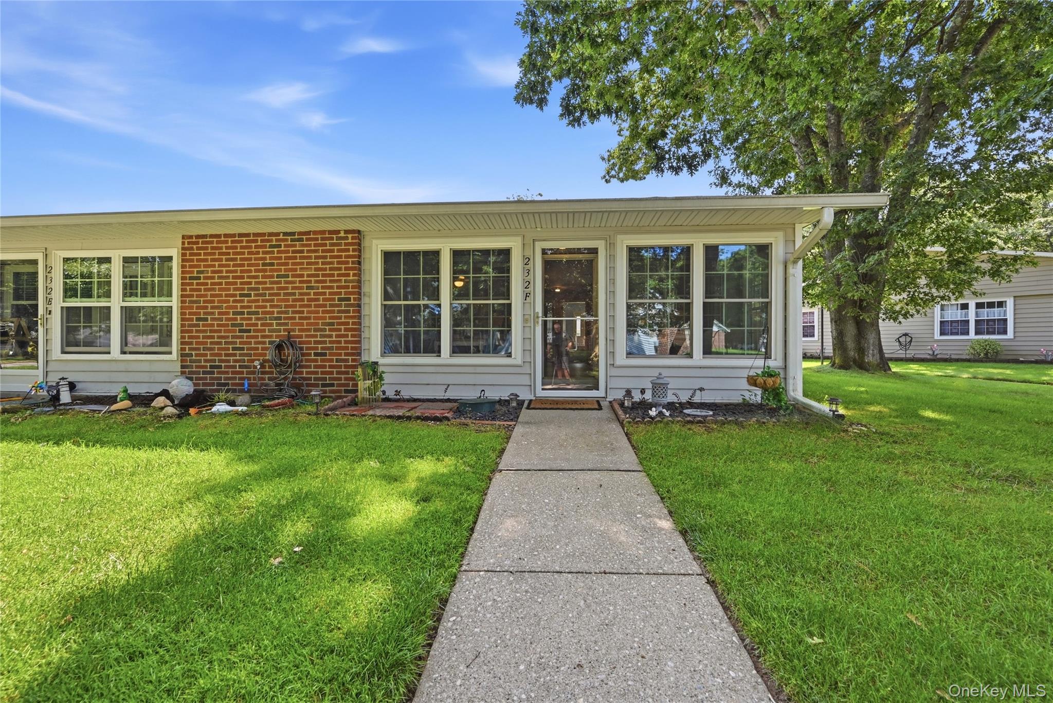232 Blackpool Court Unit F, Ridge NY 11961
