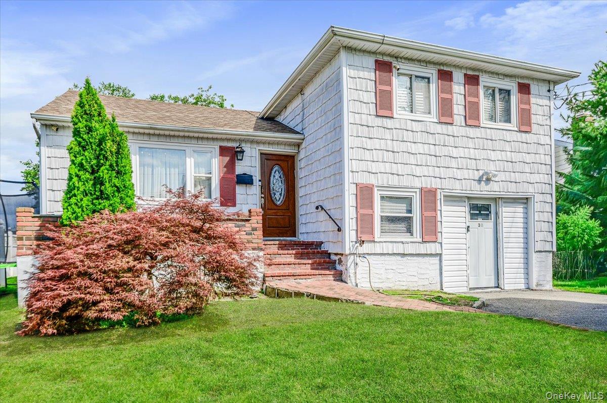 30 Cheshire Road, Inwood NY 11096