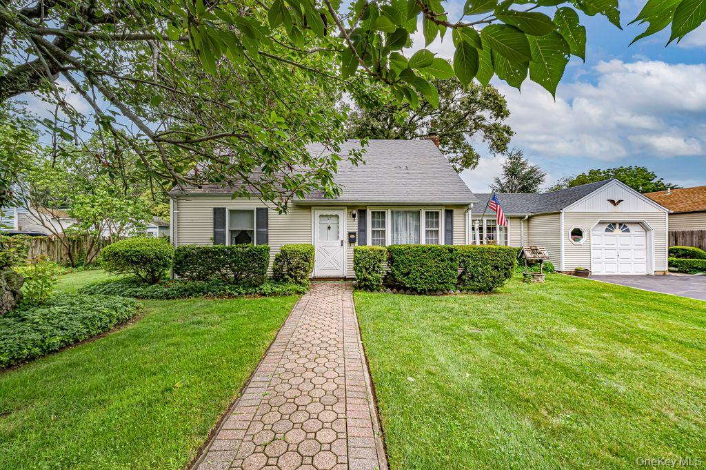 17 Eckert Street, South Huntington NY 11746