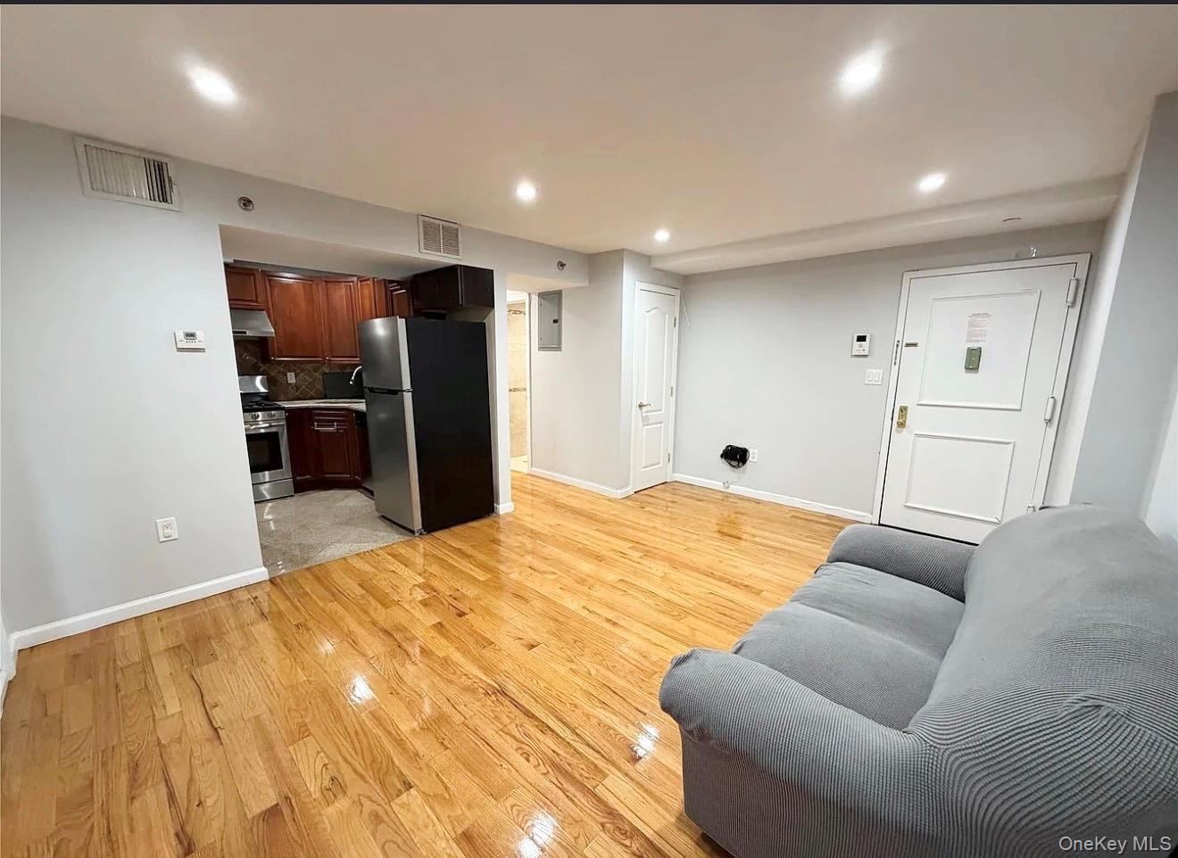 170-12 Highland Avenue Unit 304, Jamaica Estates NY 11432