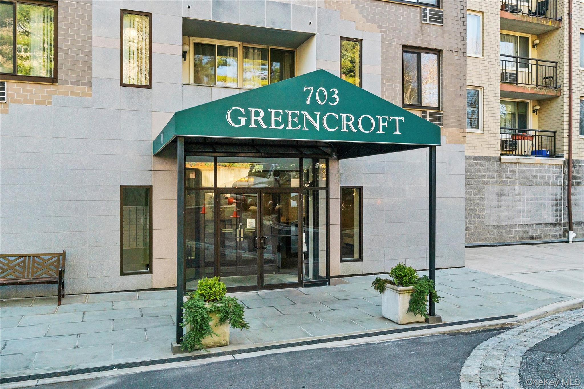 703 Pelham Road Unit 301, New Rochelle NY 10805