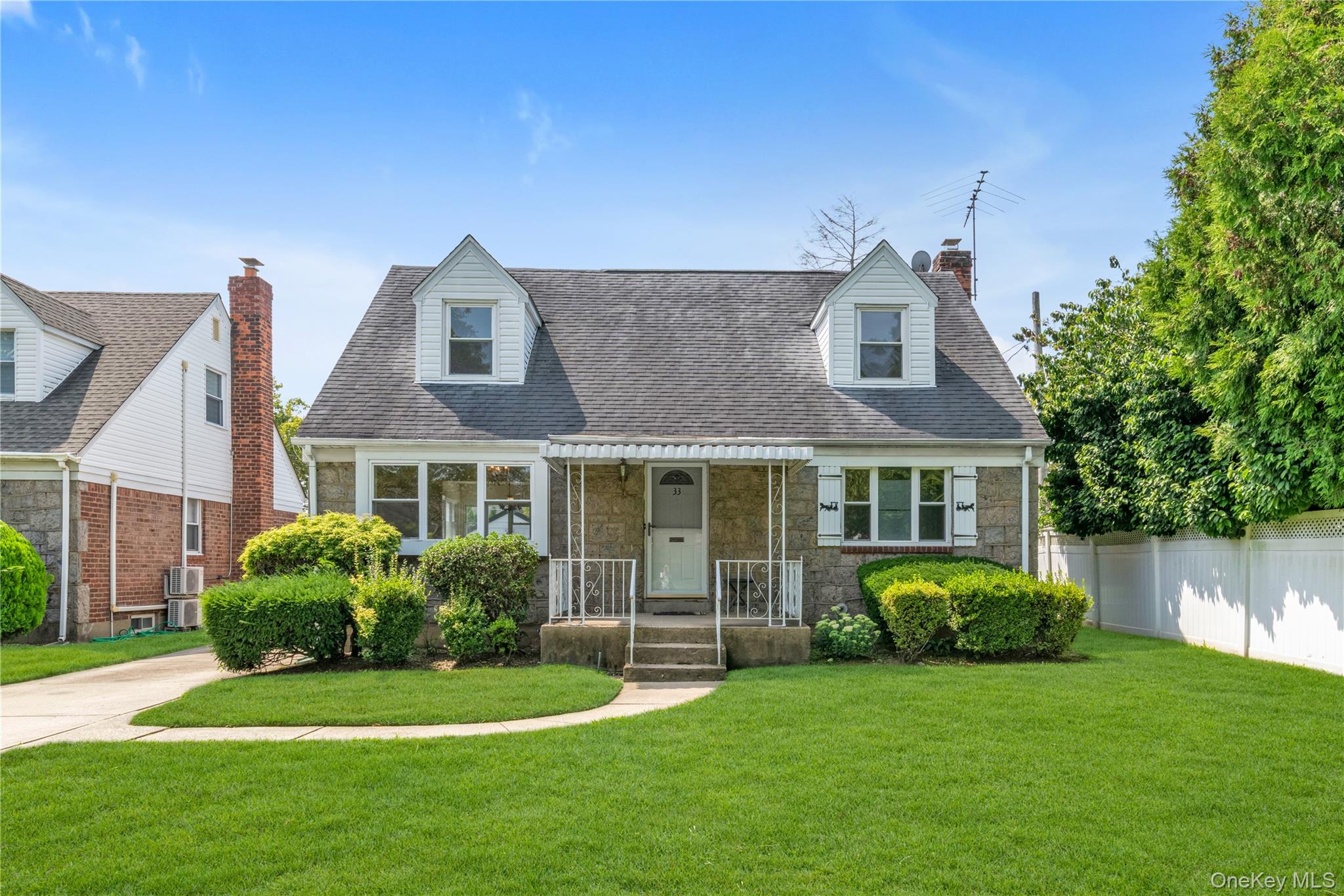 33 Michael Lane, New Hyde Park NY 11040