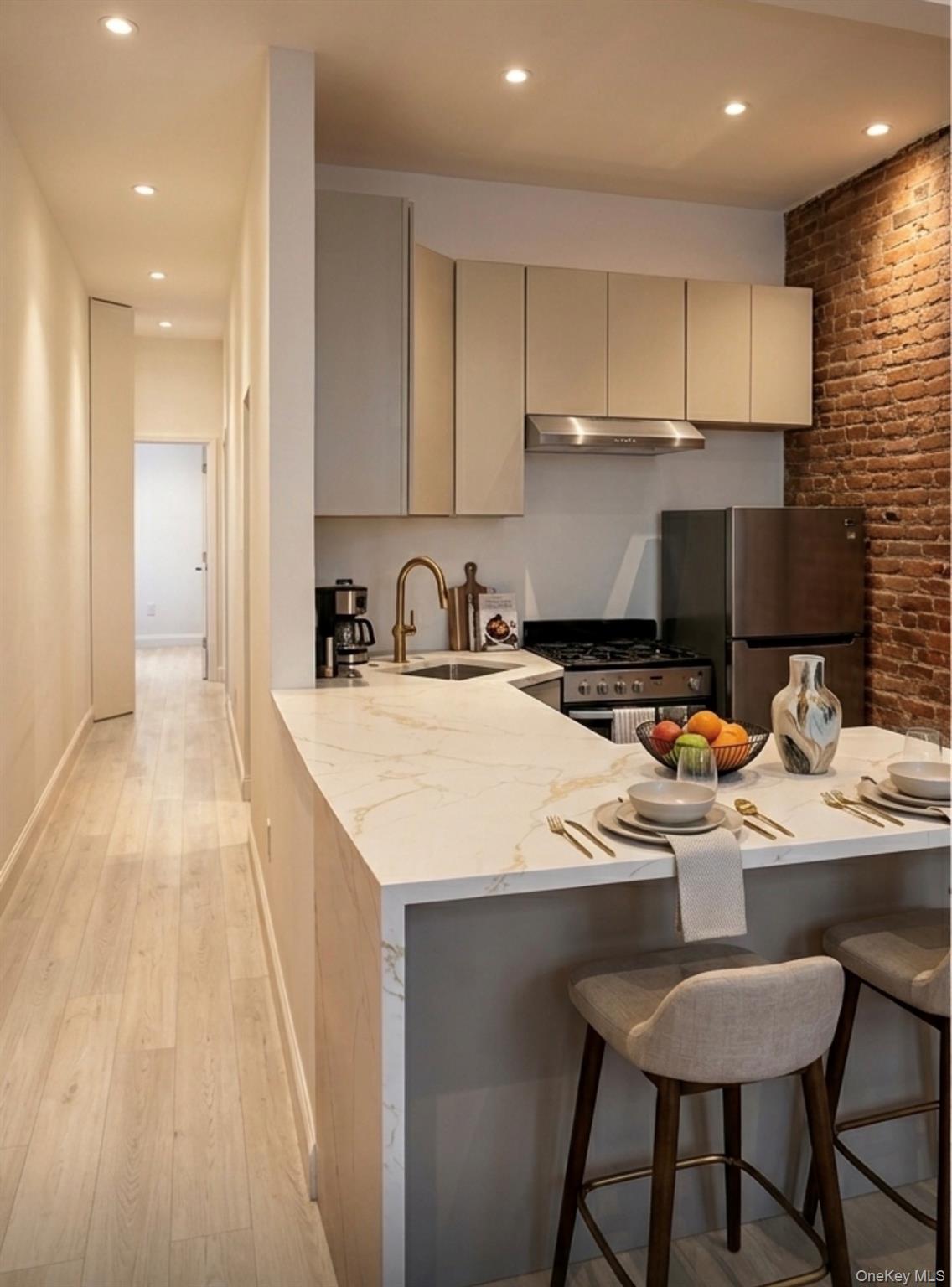 437 W 43rd Street Unit 1, Manhattan NY 10036