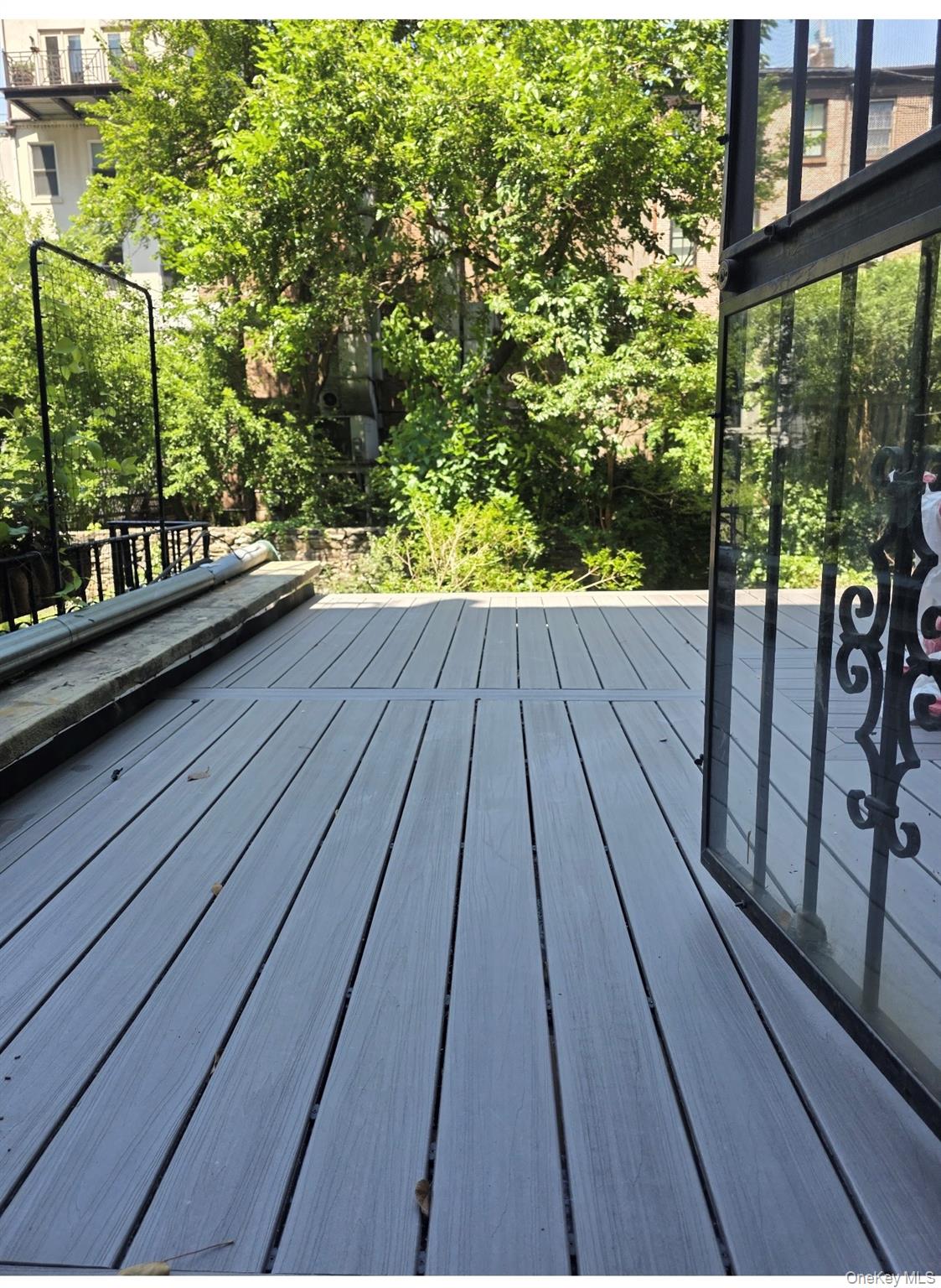 437 W 43rd Street Unit 1, Manhattan NY 10036