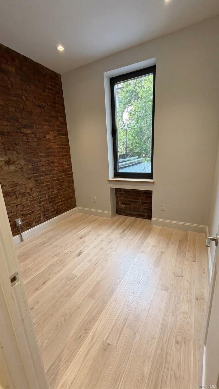 437 W 43rd Street Unit 1, Manhattan NY 10036