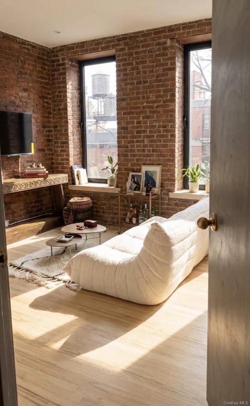 437 W 43rd Street Unit 1, Manhattan NY 10036