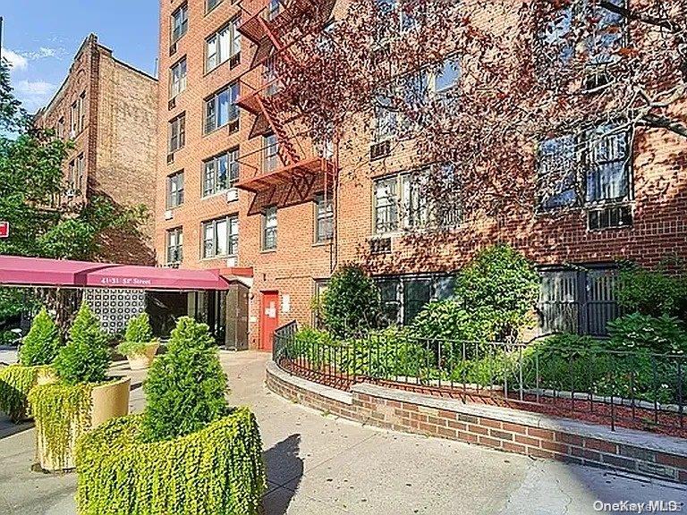 41-31 51st Street Unit 6M, Woodside NY 11377