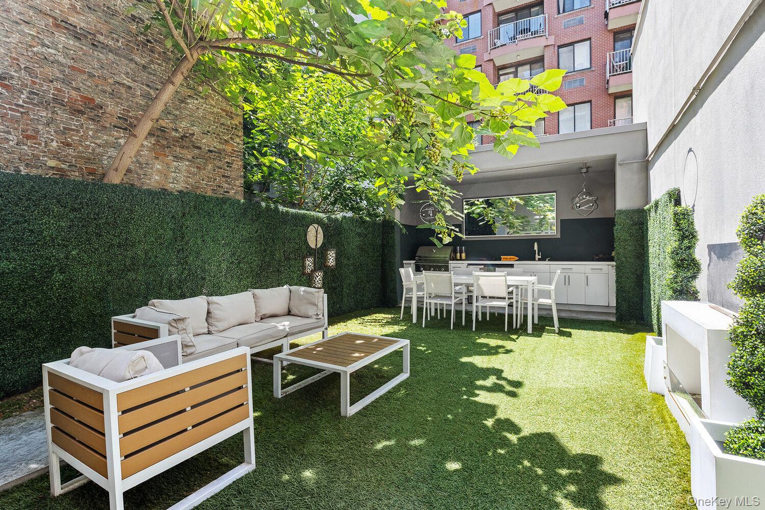 224 E 14TH Street Unit 1, Manhattan NY 10003