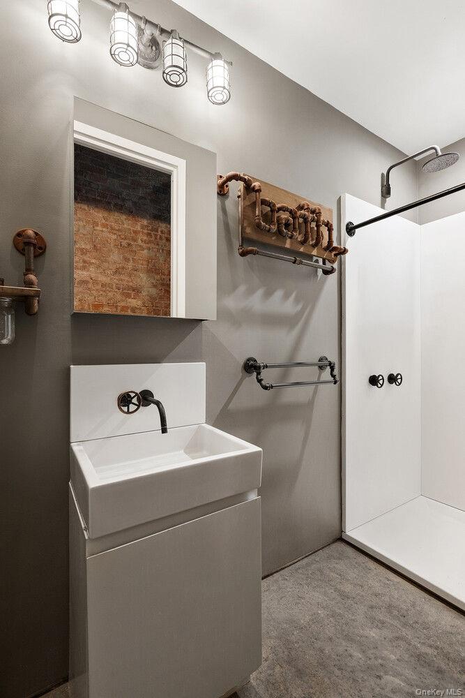 224 E 14TH Street Unit 1, Manhattan NY 10003