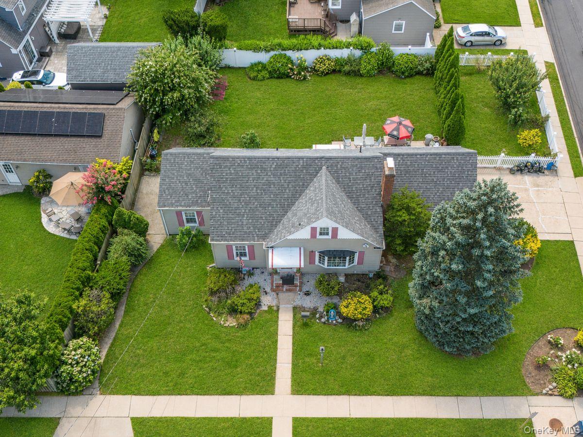 295 Ivy Avenue, Westbury NY 11590