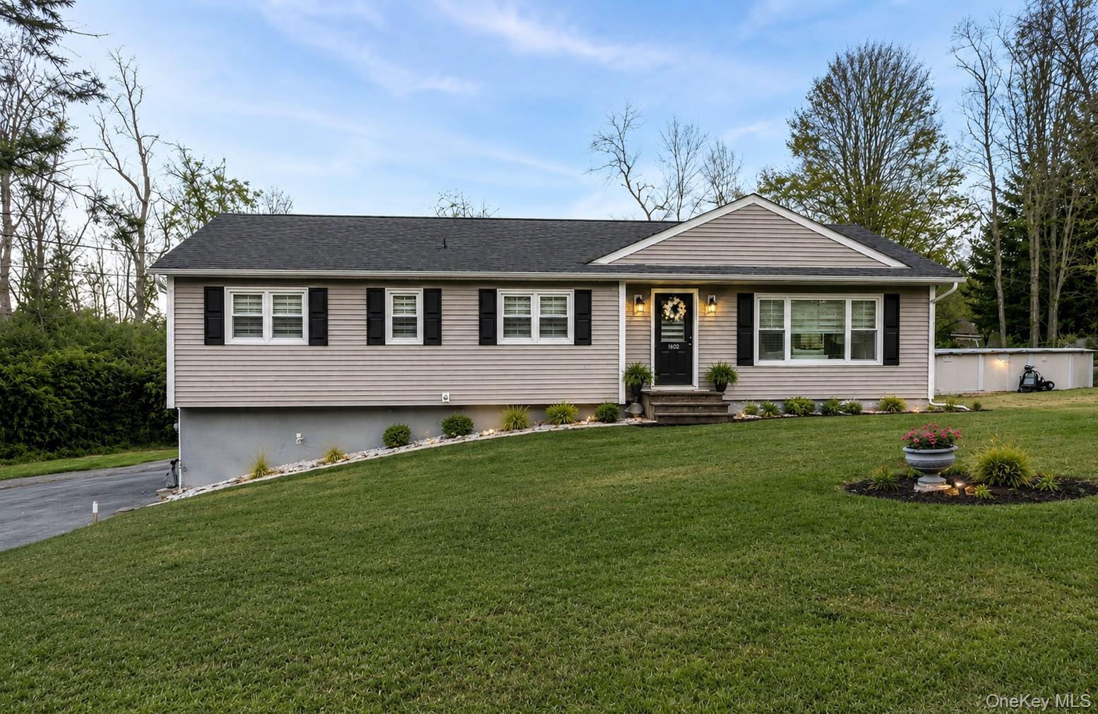 1462 New York Route 17A, Warwick NY 10990