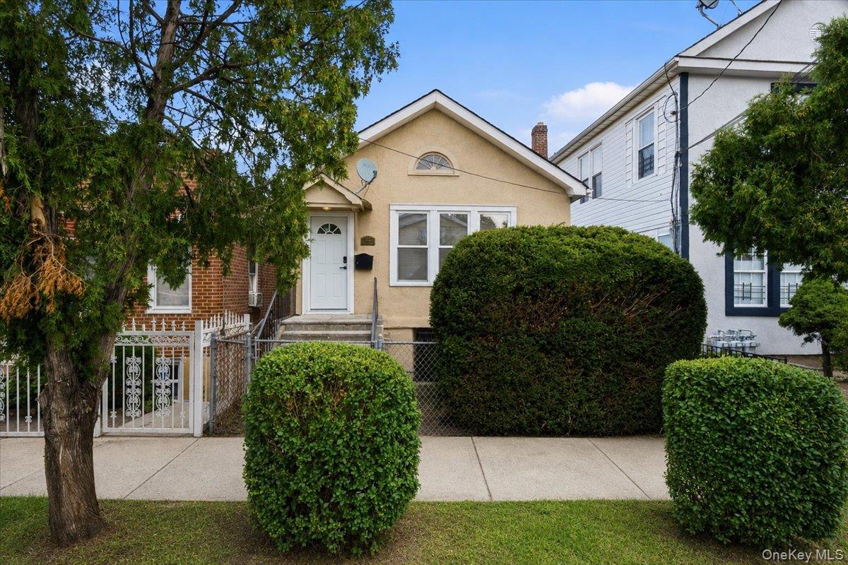 3038 Tiemann Avenue, Bronx NY 10469
