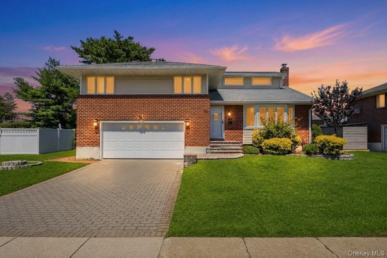 4 Balsam Drive, Hicksville NY 11801