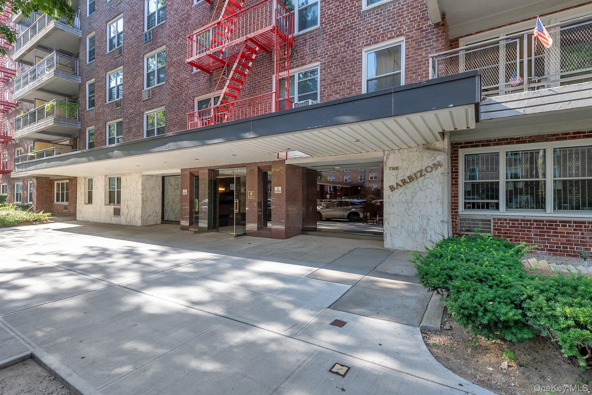 142-05 Roosevelt Avenue Unit 320, Flushing NY 11354
