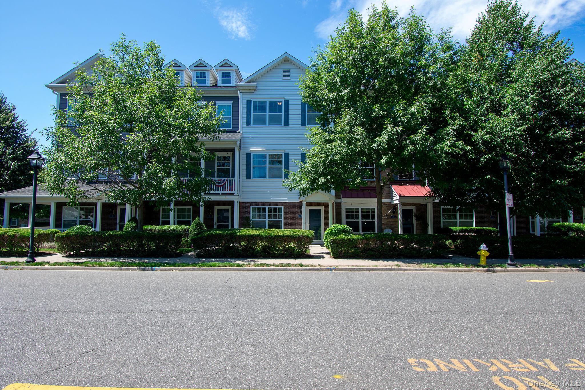 7 Lager Lane Unit 7, Patchogue NY 11772