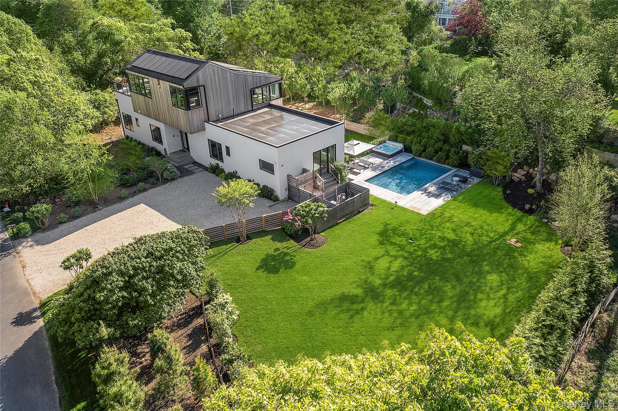 29 Monroe Drive, Montauk NY 11954