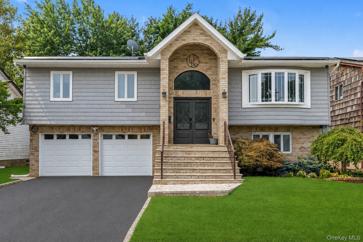 46 Valley Lane E, Valley Stream NY 11581