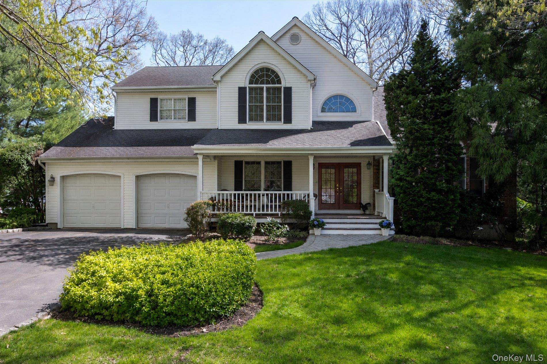 1 Fox Hollow Court, Dix Hills NY 11746