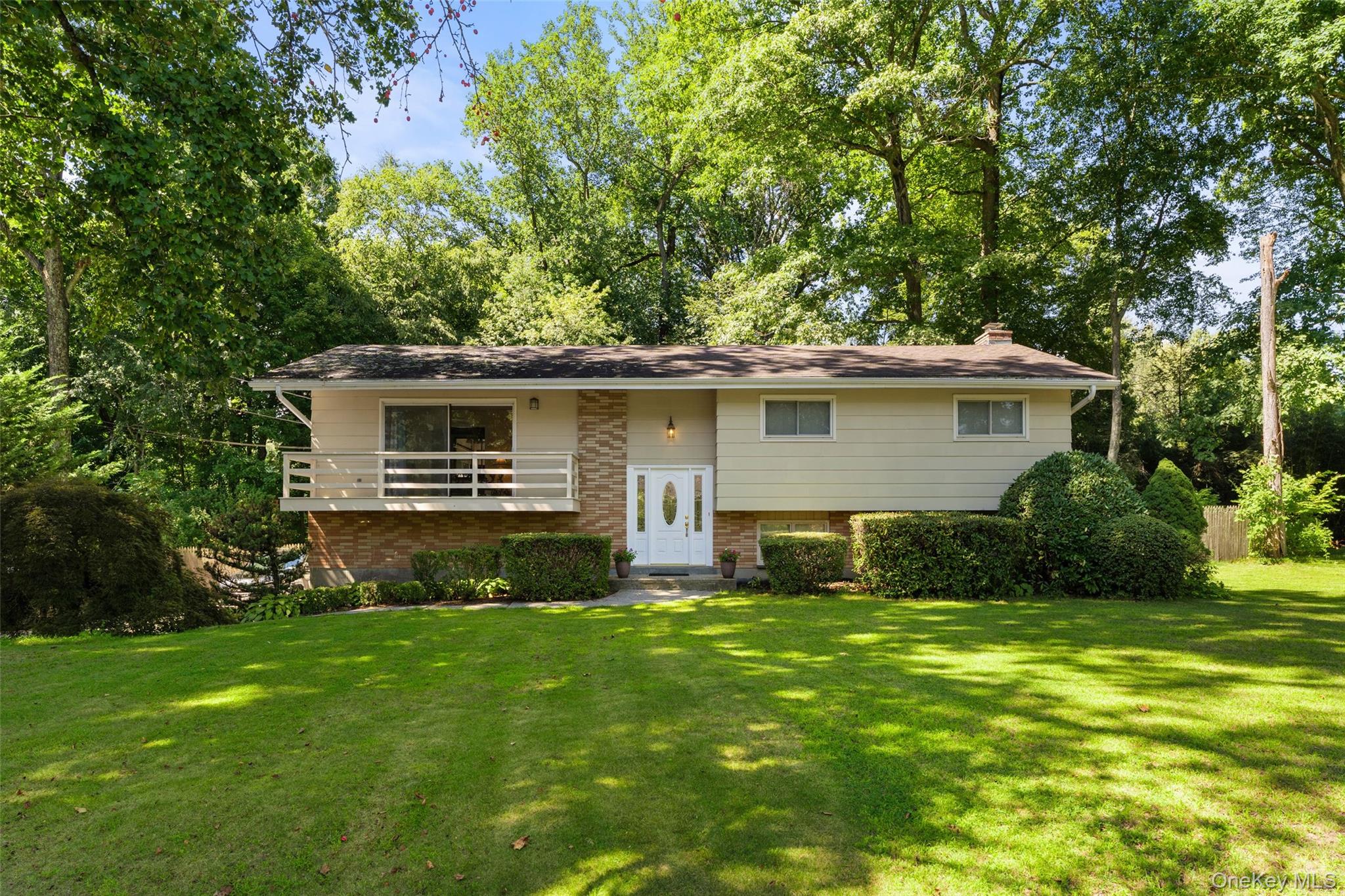 182 Geymer Drive, Mahopac NY 10541