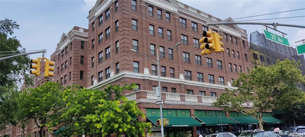 8401 37th Avenue Unit 306, Jackson Heights NY 11372