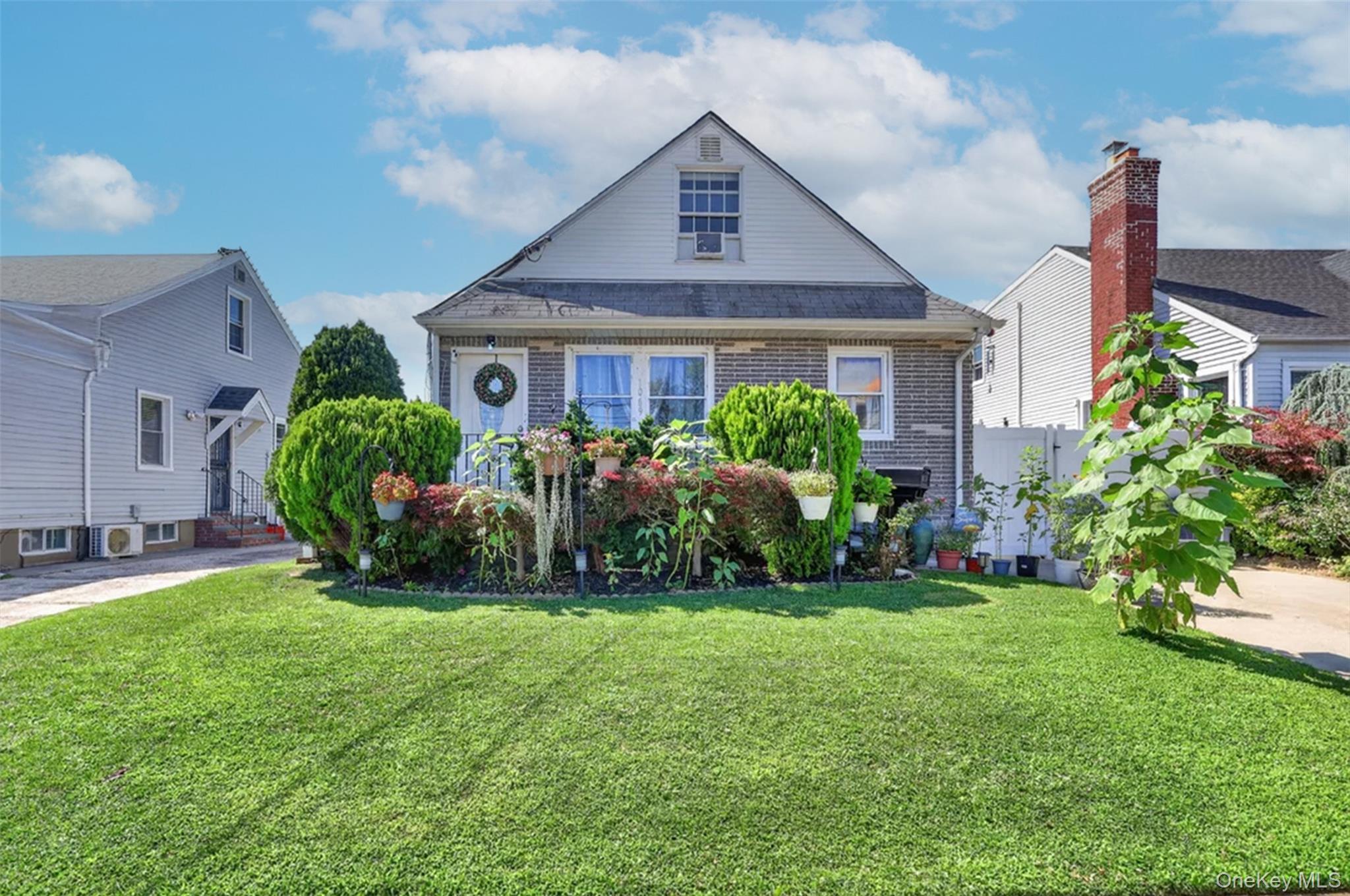 1069 Phoebe Street, Franklin Square NY 11010