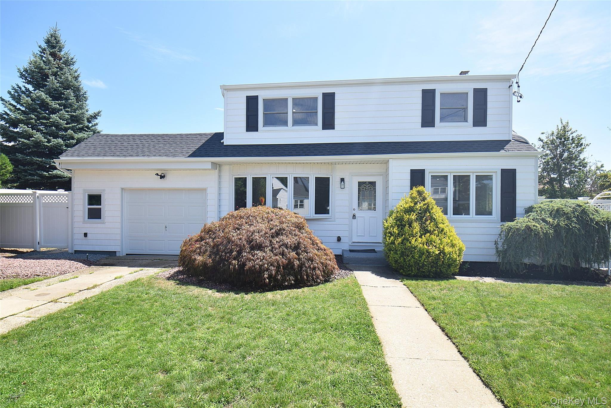 112 Raynor Street, West Babylon NY 11704