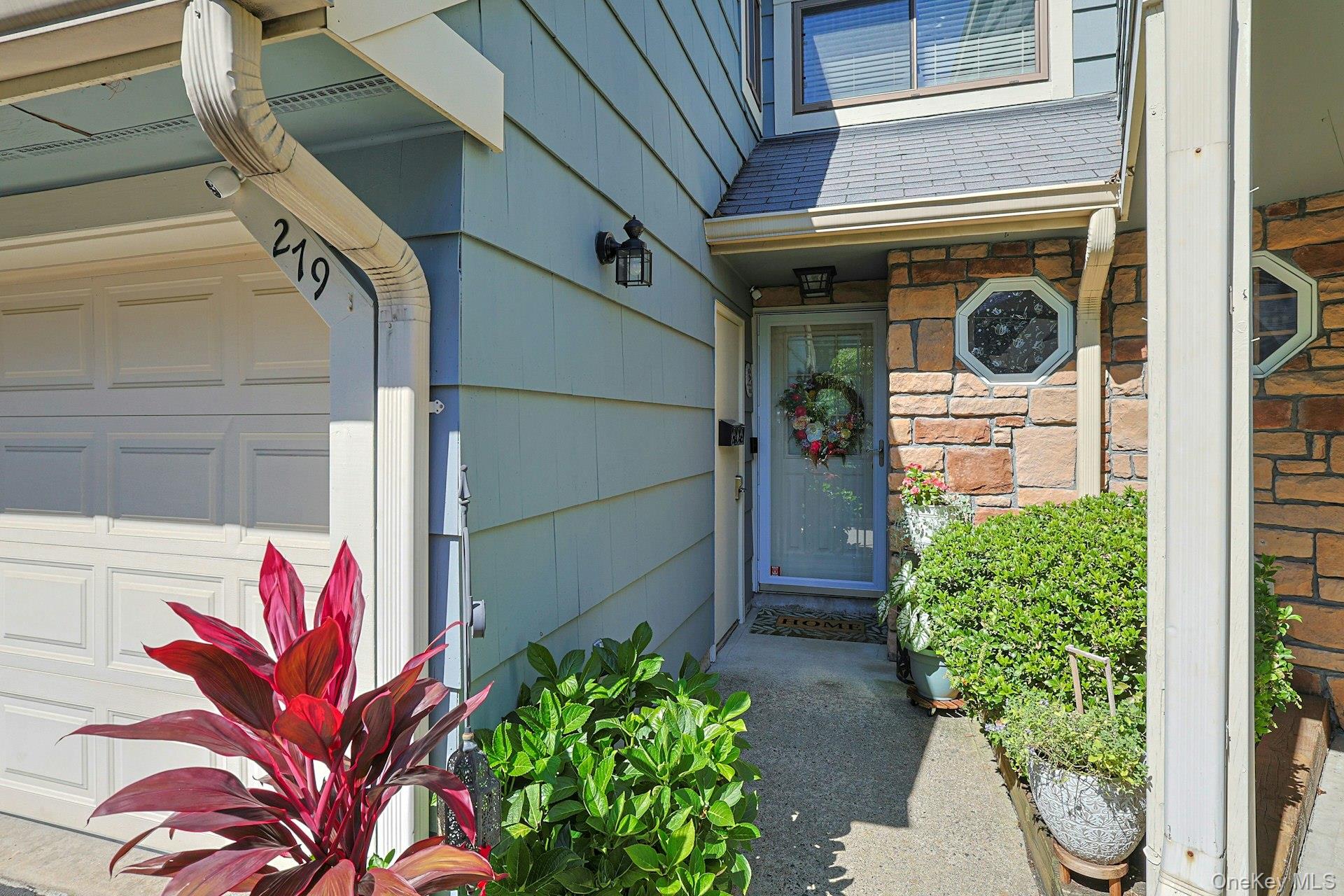 279 Treetop Circle, Nanuet NY 10954