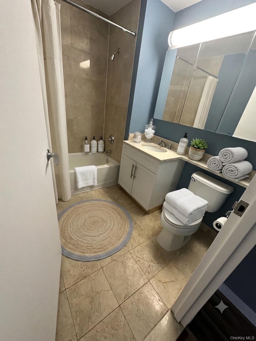 40-26 College Point Boulevard Unit 18D, Flushing NY 11354