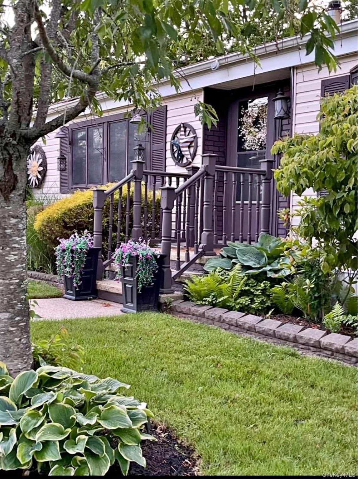 1661 Old Country Road Unit 383, Riverhead NY 11901