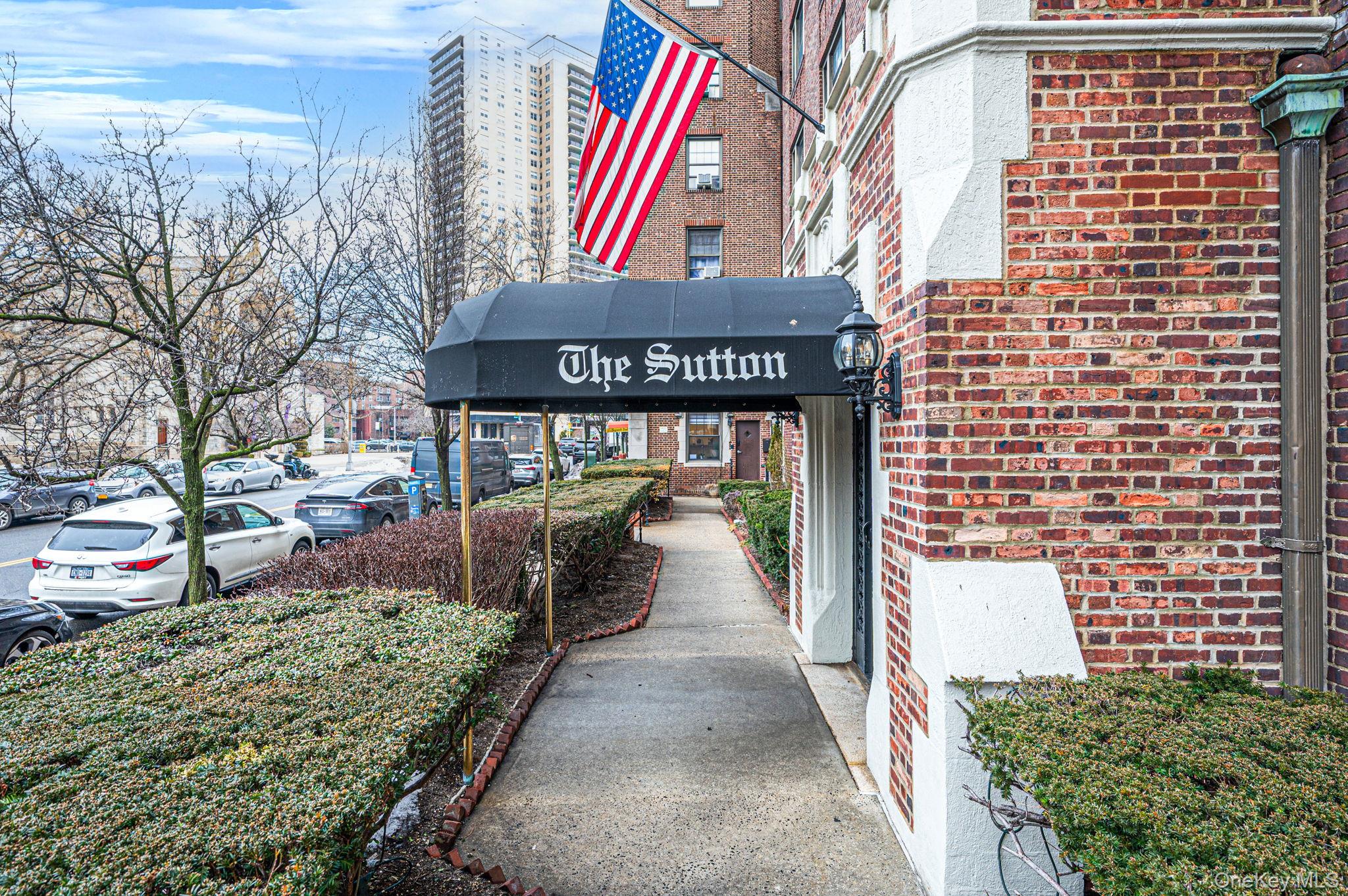 109-14 Ascan Avenue Unit 4B, Forest Hills NY 11375