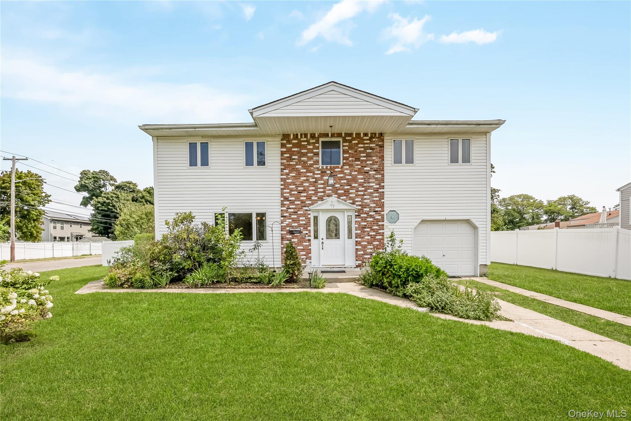 1 Autumn Lane, Amityville NY 11701