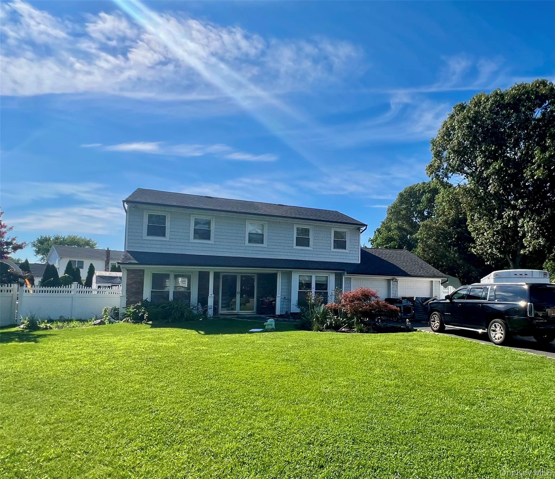 7 Carston Street W, Selden NY 11784