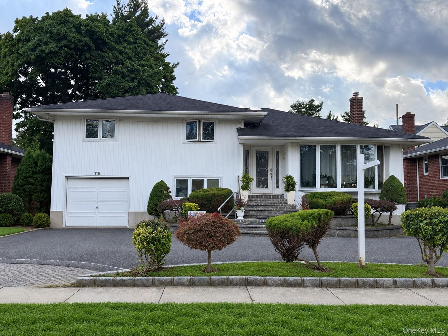 118 Leahy Street, Jericho NY 11753