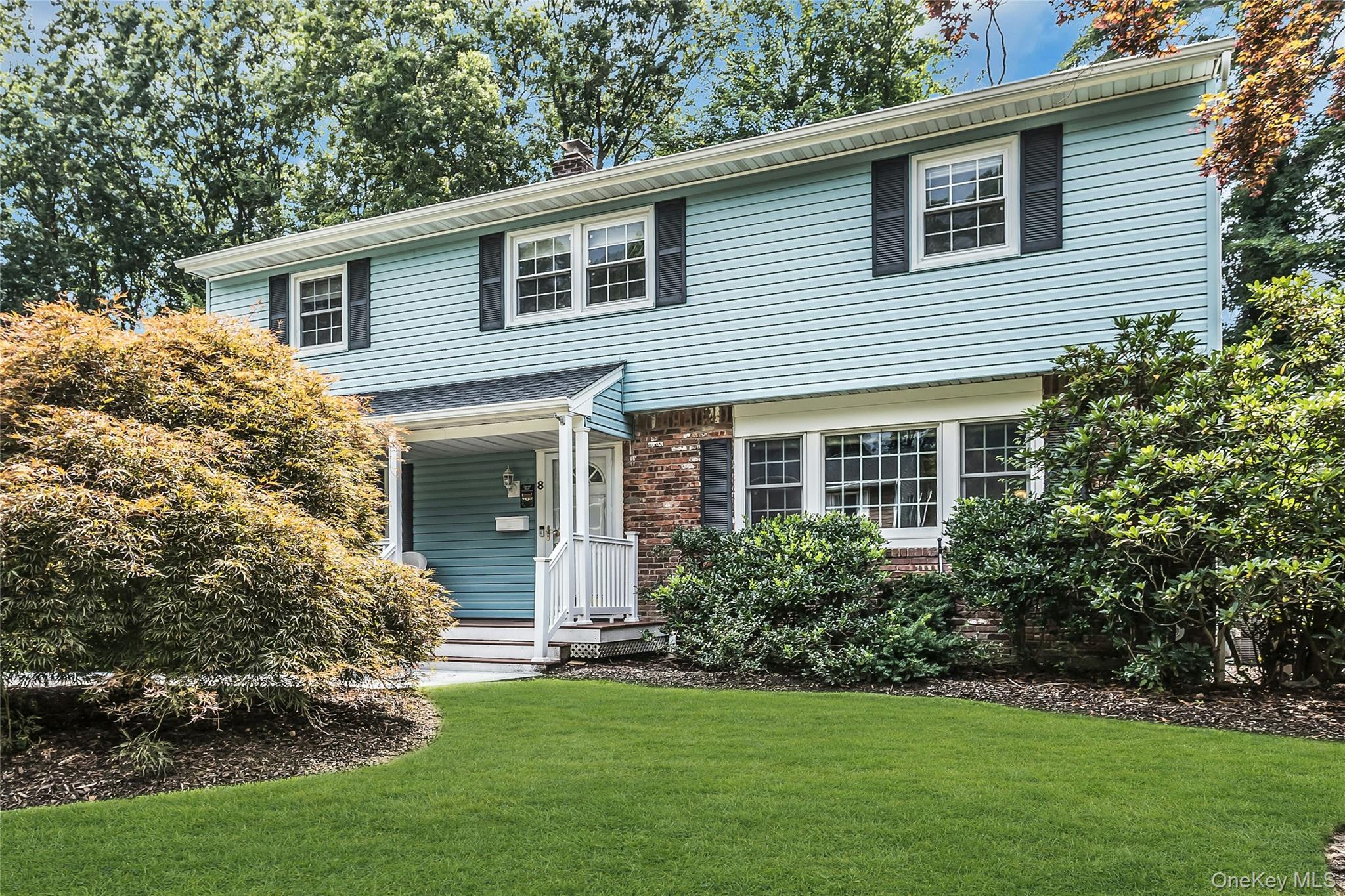 8 Lenmore Drive, Old Bethpage NY 11804