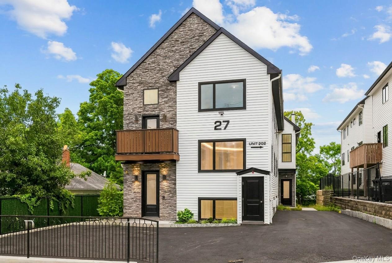 27 Ewing Avenue Unit 201, Spring Valley NY 10977