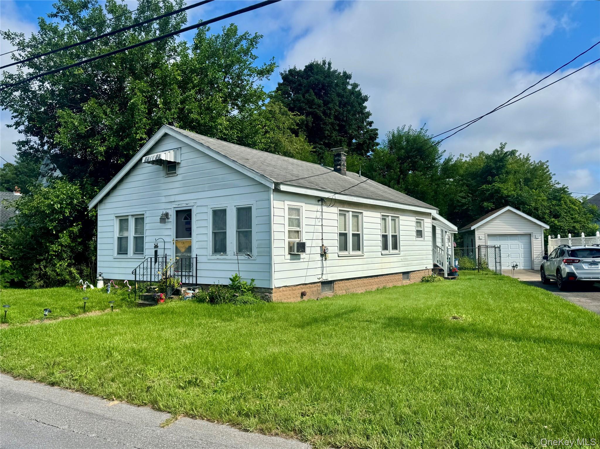 16 Esopus Avenue, Kingston NY 12401