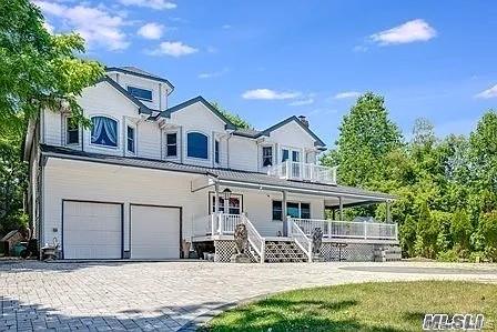 31 Bevin Road, Northport NY 11768