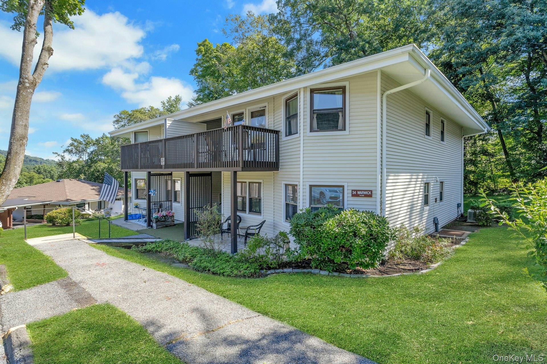 34 Warwick Place Unit B, Yorktown Heights NY 10598