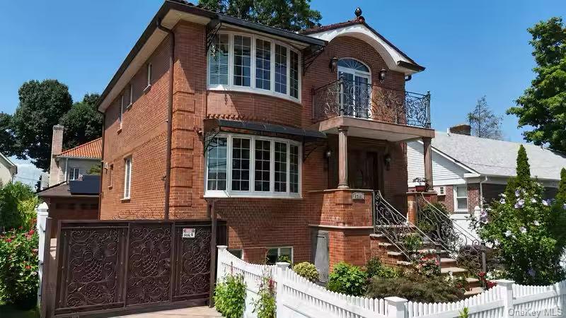 47-18 163RD Place, Flushing NY 11358